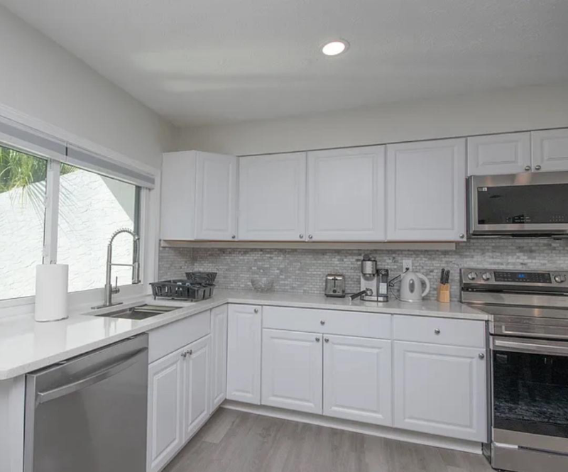 5524 Sunset Ave - Photo 5 of 12