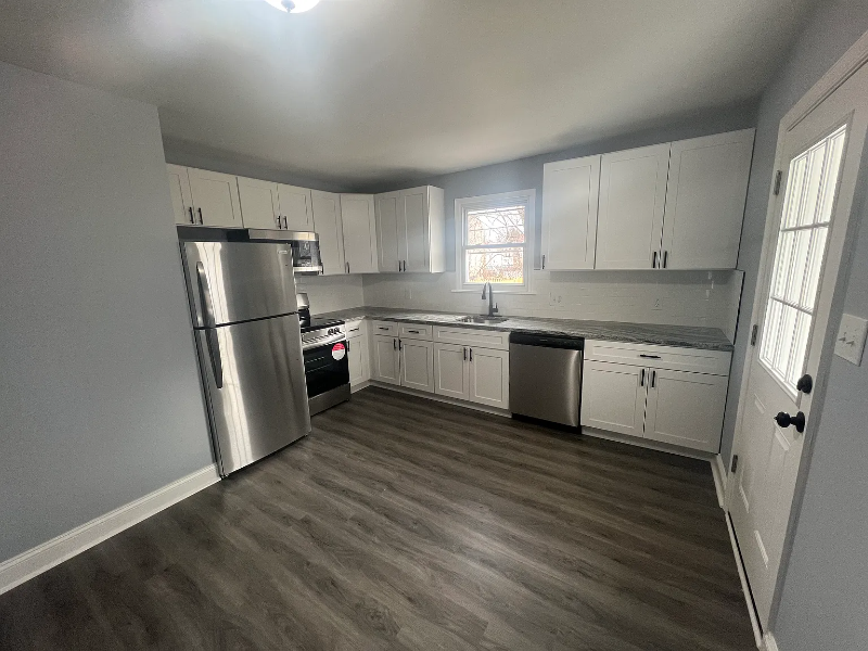 231 Adams St #B - Photo 2 of 14