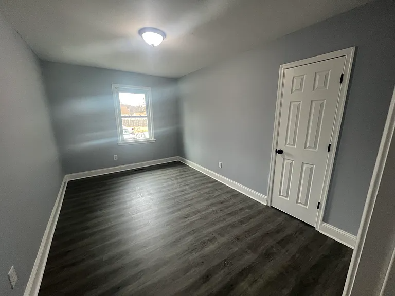 231 Adams St #B - Photo 4 of 14