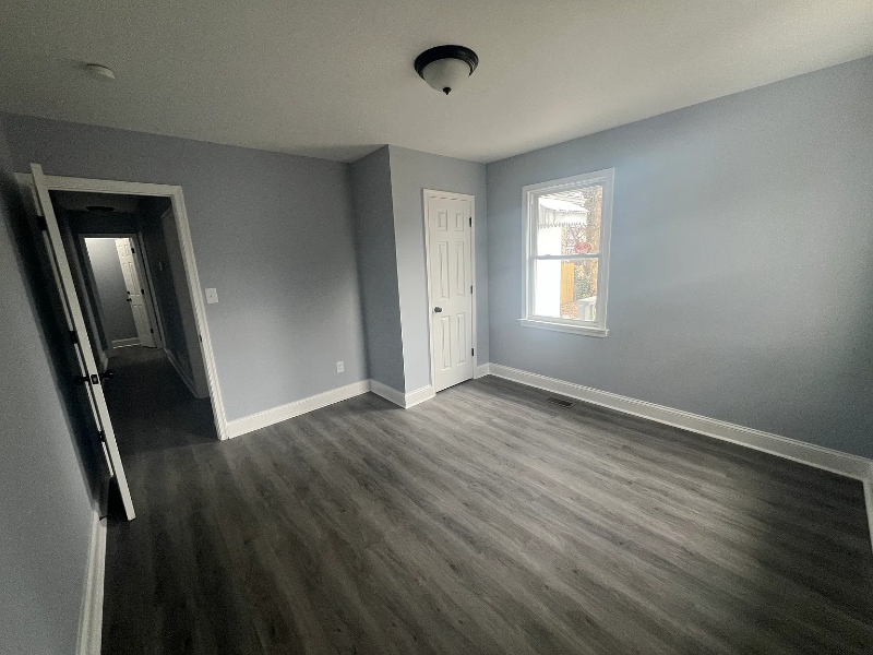 231 Adams St #B - Photo 5 of 14