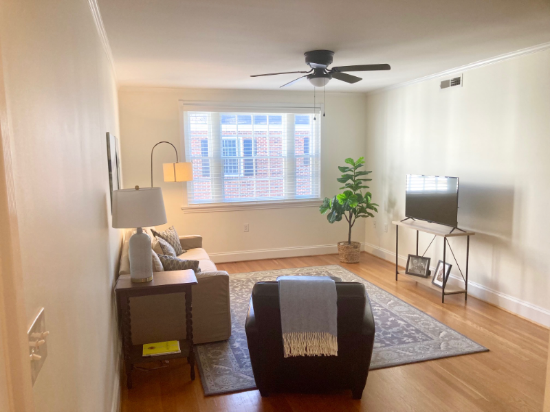 36 E Lock Ln #8 - Photo 2 of 18