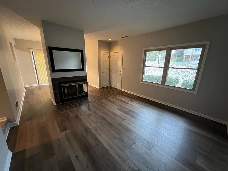 9572 Maple Way - Photo 5 of 12