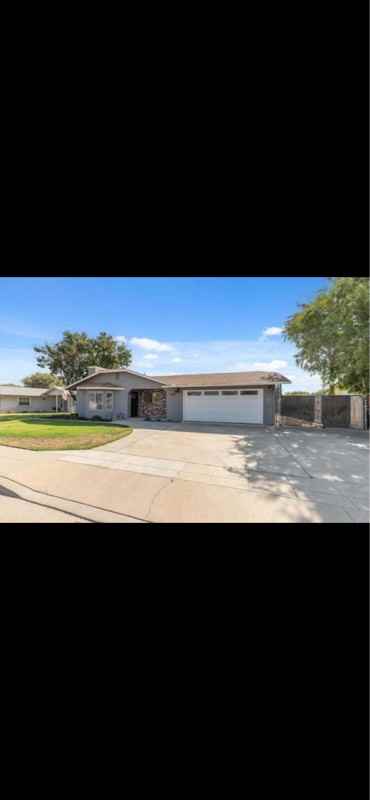 1488 Ashcroft Ave - Photo 3 of 17