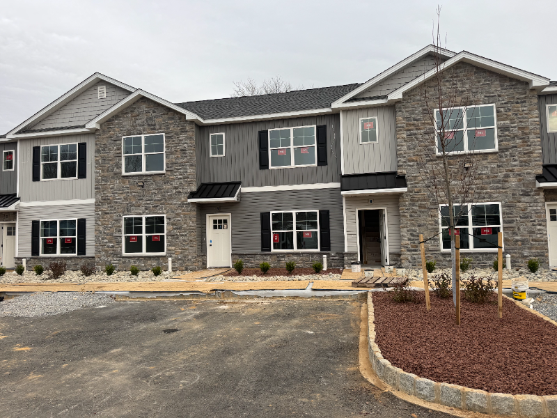 1411 Greenview Dr #1 - Photo 2 of 15