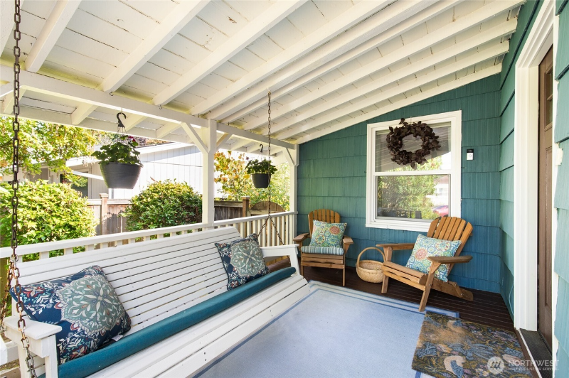 1815 11th Ave - Photo 4 of 44