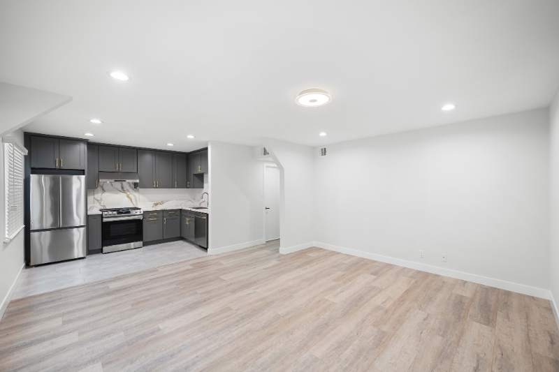 623 E Chevy Chase Dr #C - Photo 4 of 18