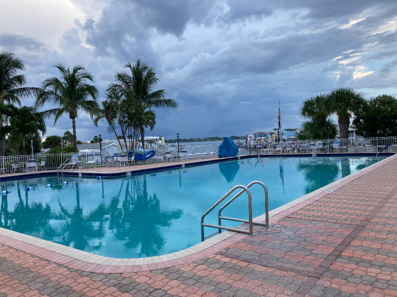 2078 Nettles Blvd - Photo 2 of 17