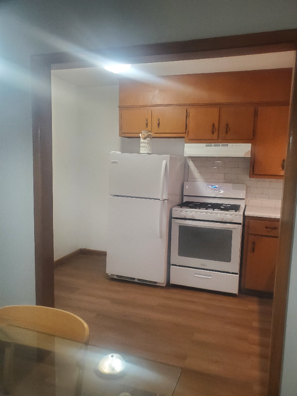 1215E E Elm St #104 - Photo 3 of 9