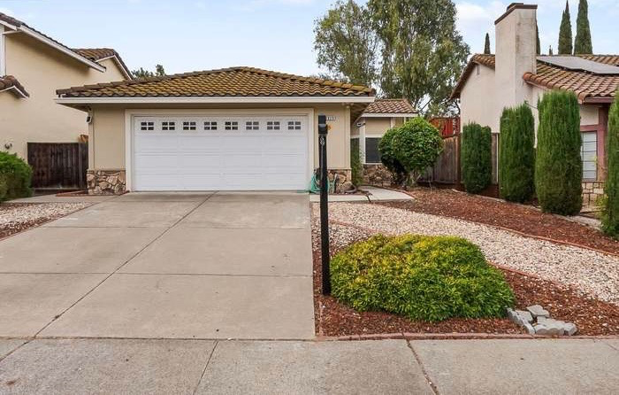 2829 Morro Dr - Photo 2 of 20