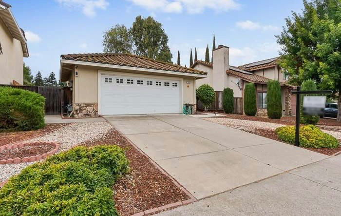 2829 Morro Dr - Photo 3 of 20