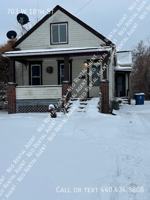 featured image of 703 W 18th St