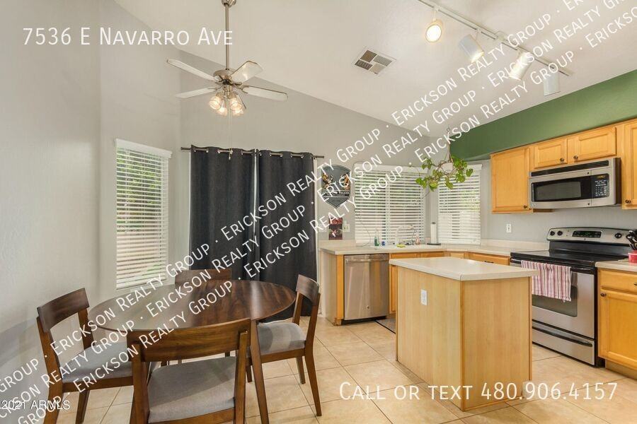 7536 E Navarro Ave - Photo 6 of 21