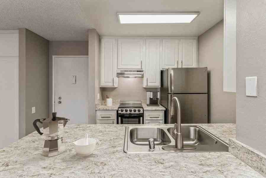 Crystal View - Photo 3 of 28