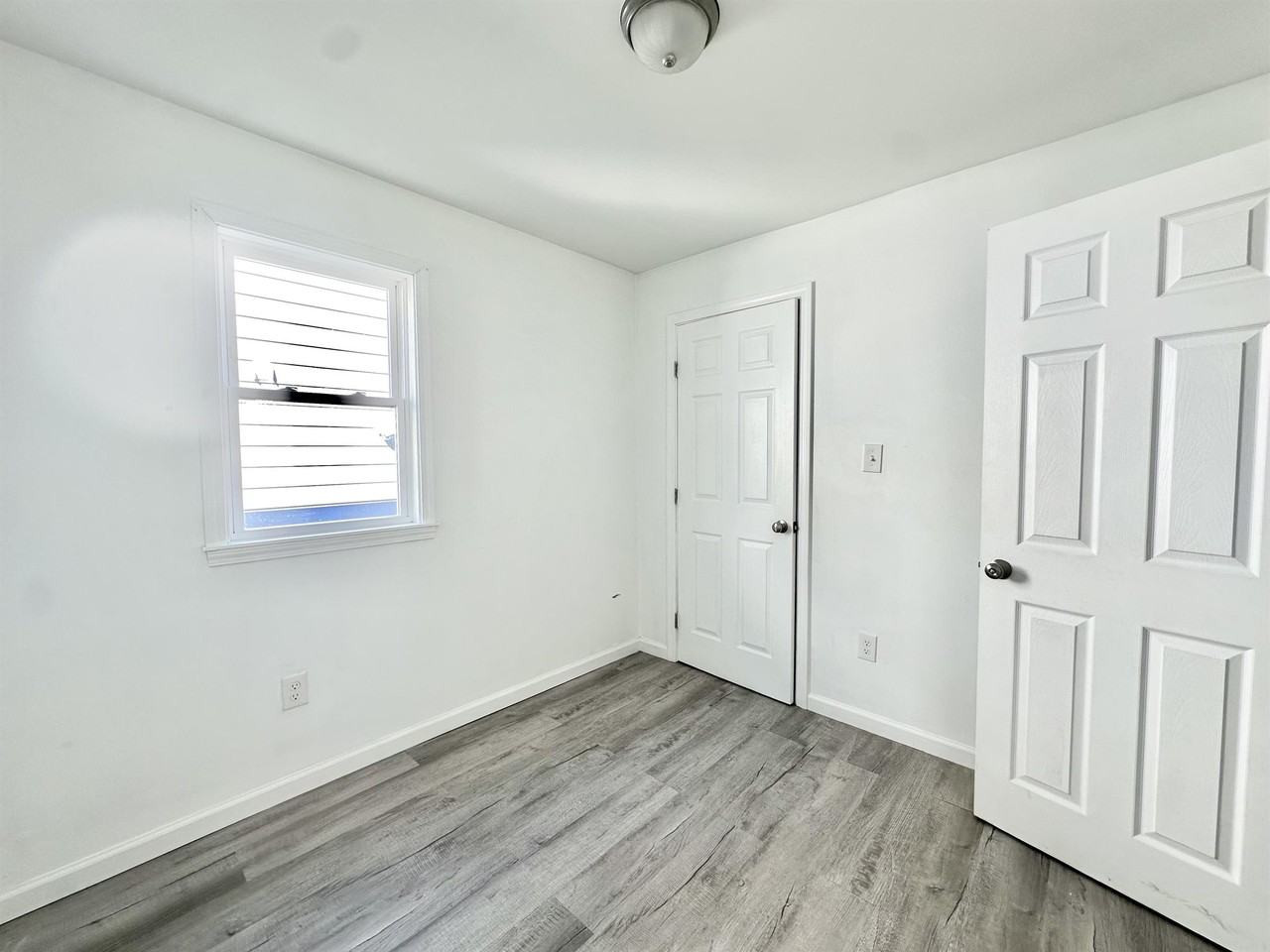 619 Seneca St #A - Photo 7 of 10