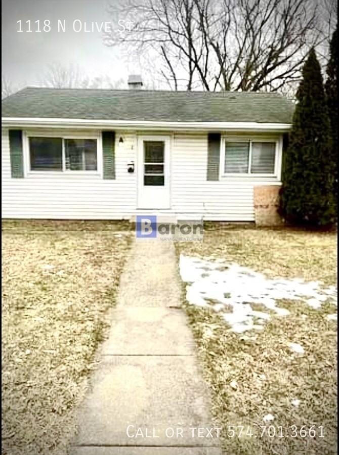 1118 N Olive St - Photo 2 of 9