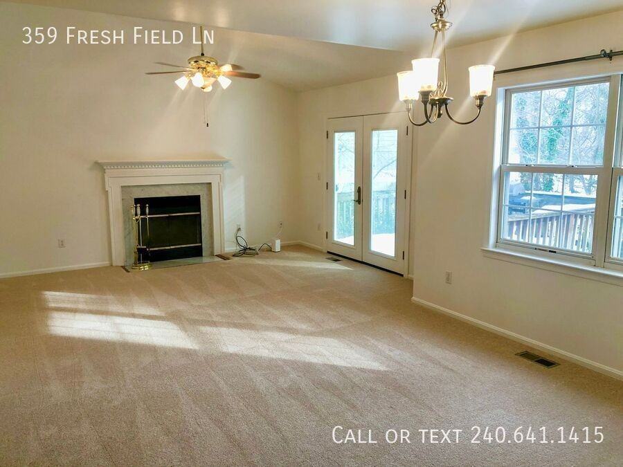 359 Freshfield Ln - Photo 3 of 24