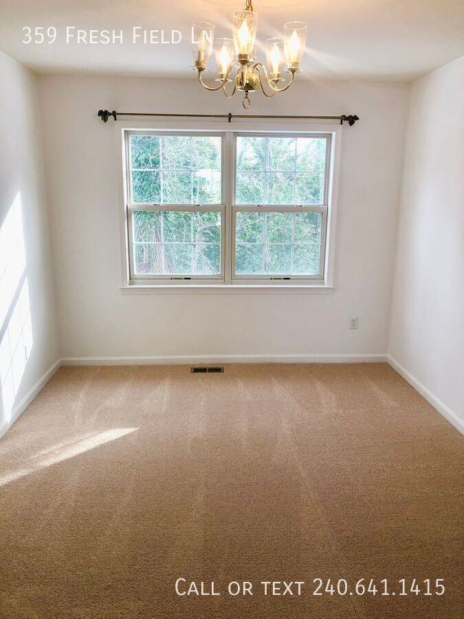 359 Freshfield Ln - Photo 5 of 24