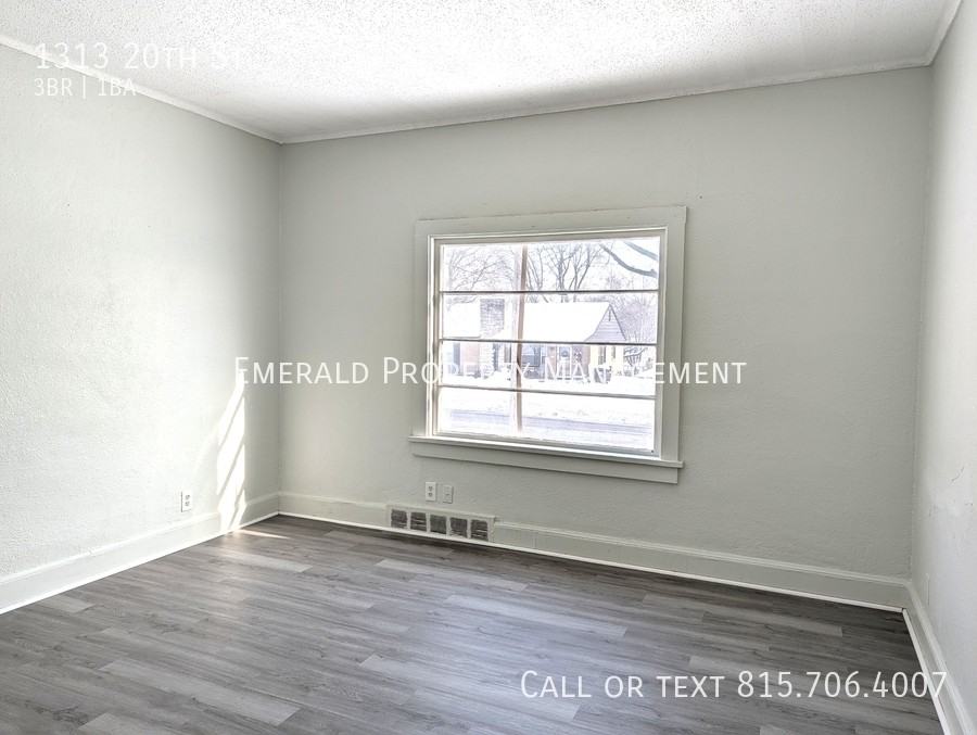 1313 20th St - Photo 2 of 18