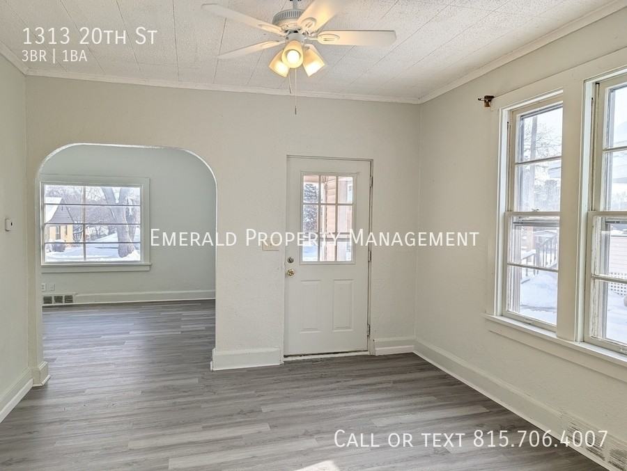 1313 20th St - Photo 4 of 18