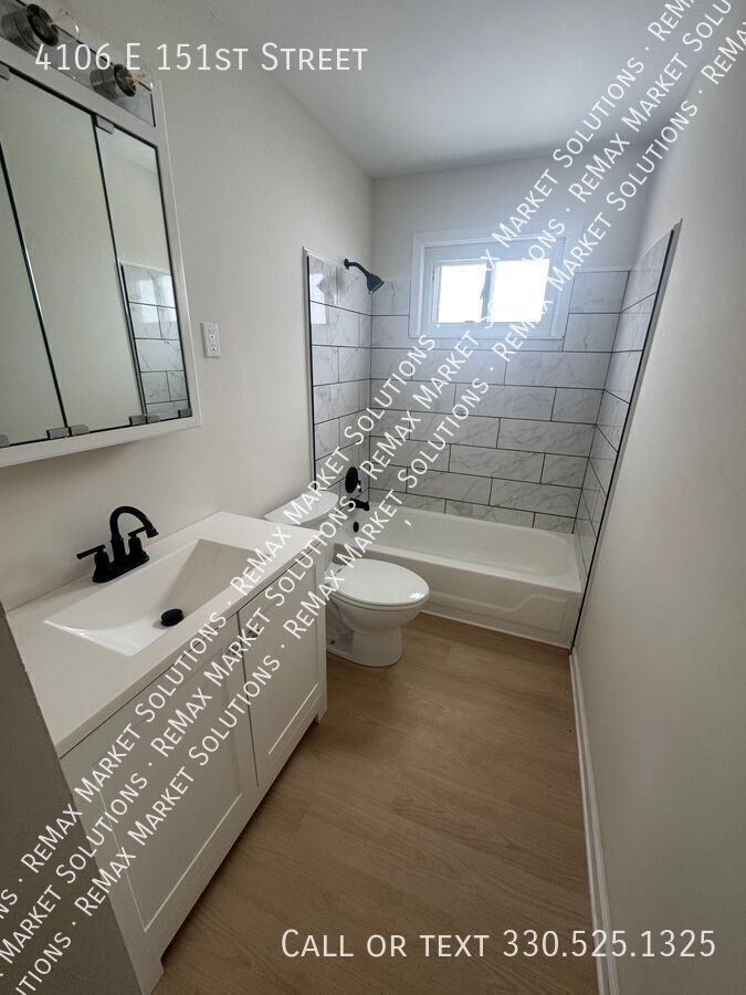 4106 E 151st St - Photo 6 of 12