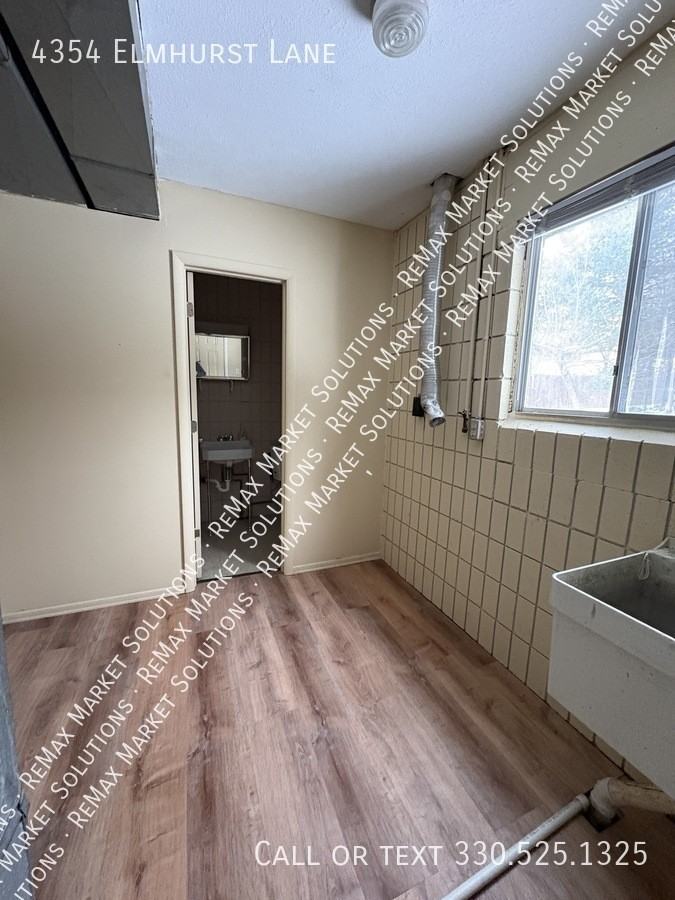 4354 Elmhurst Dr - Photo 4 of 22