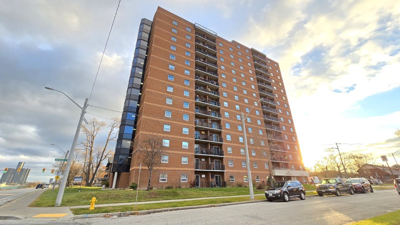 140 Bridge Ave #508 - Photo 2 of 19