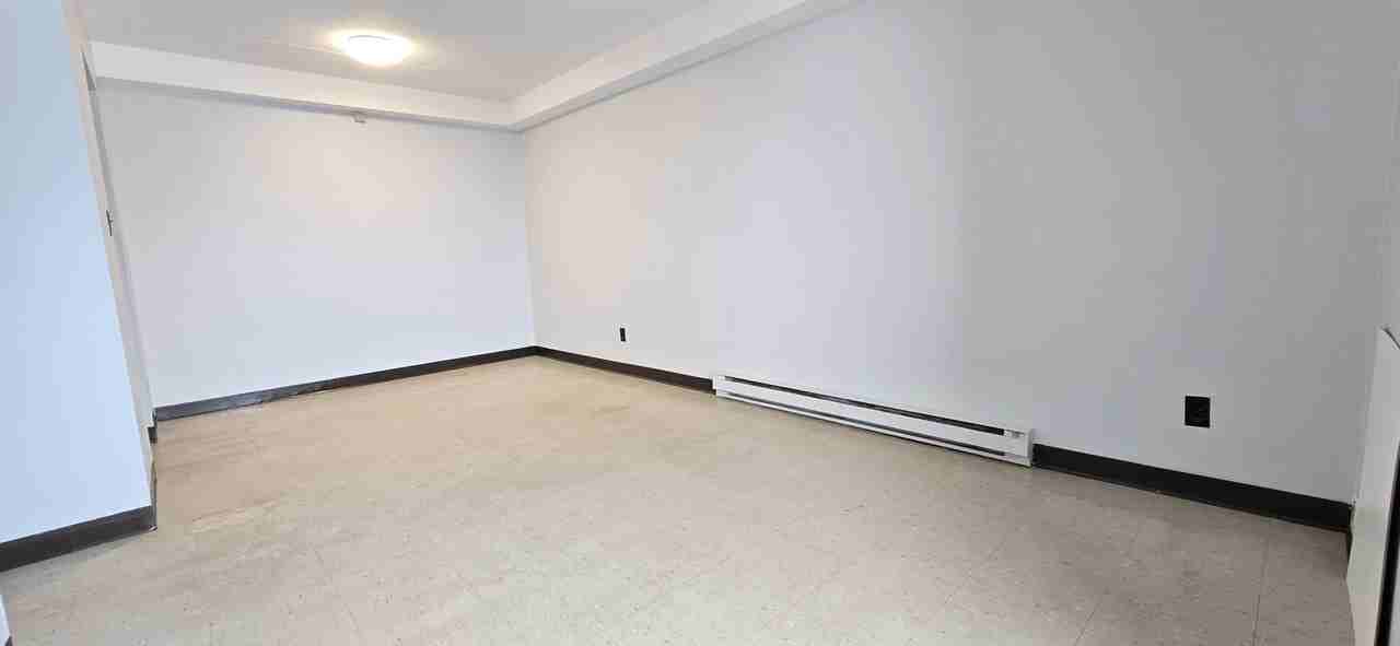 140 Bridge Ave #508 - Photo 3 of 19