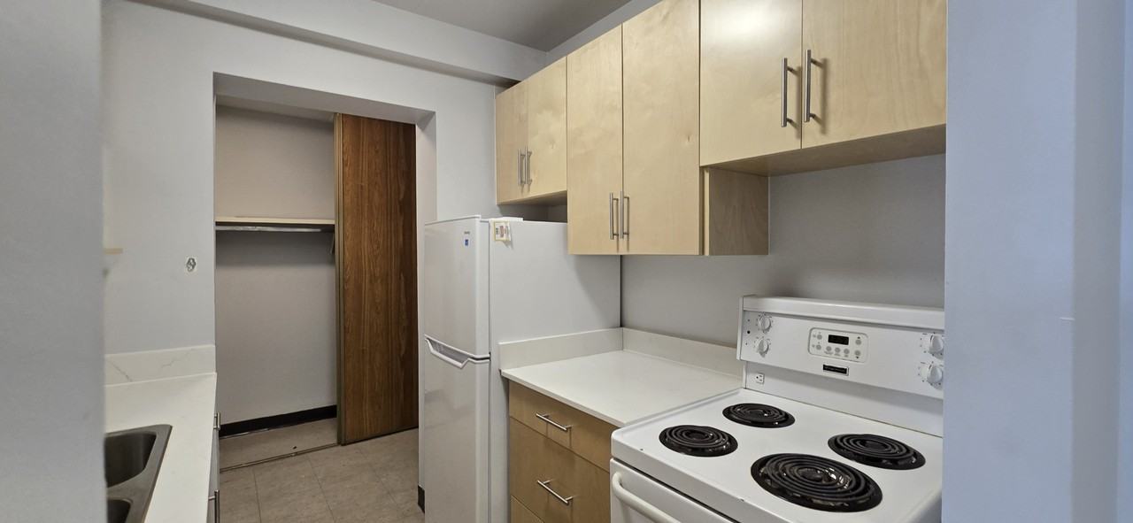 140 Bridge Ave #508 - Photo 7 of 19