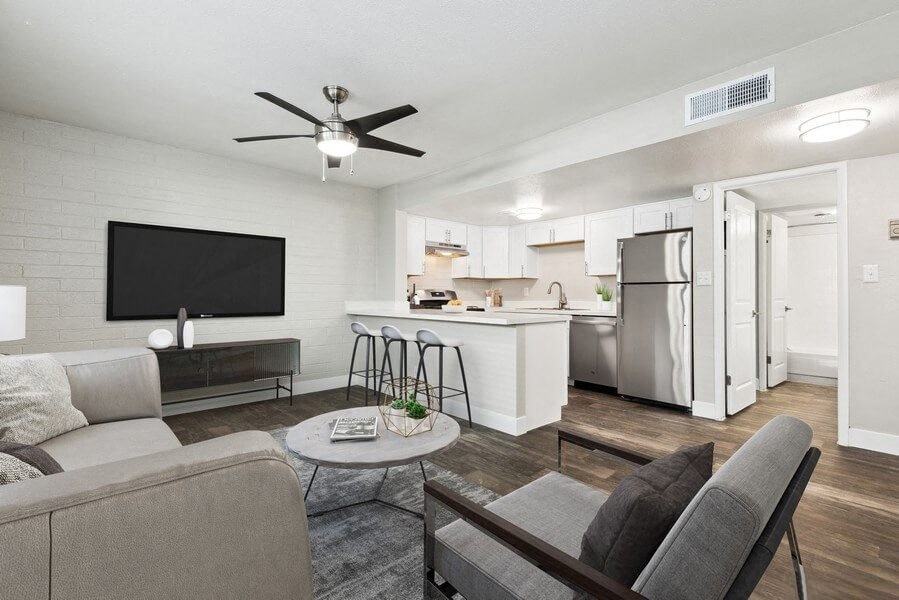 Arcadia on 49th - Photo 2 of 29