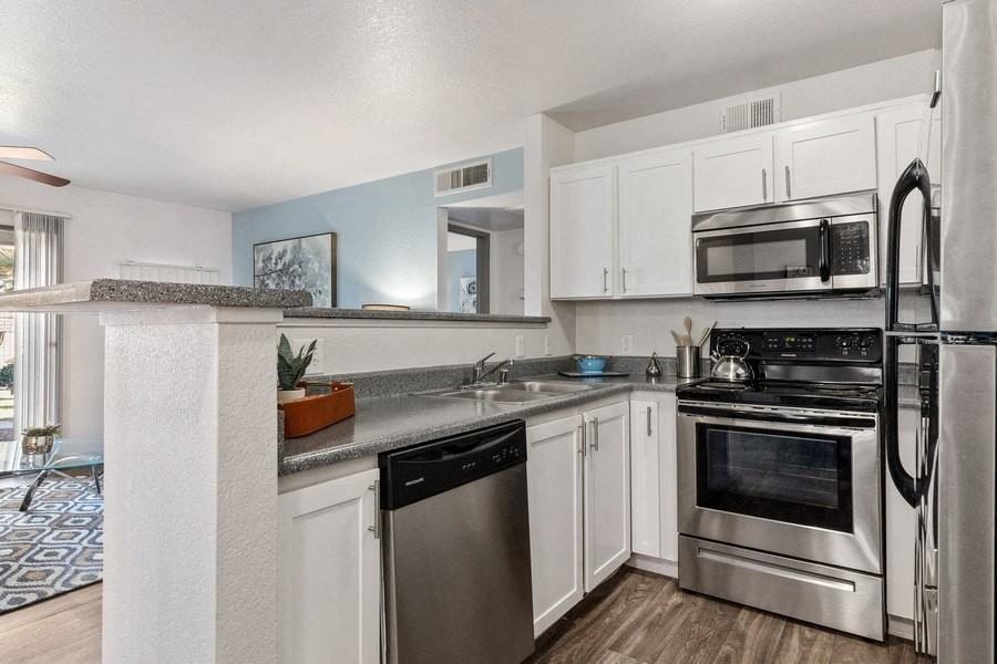 Stonegate - Photo 6 of 30