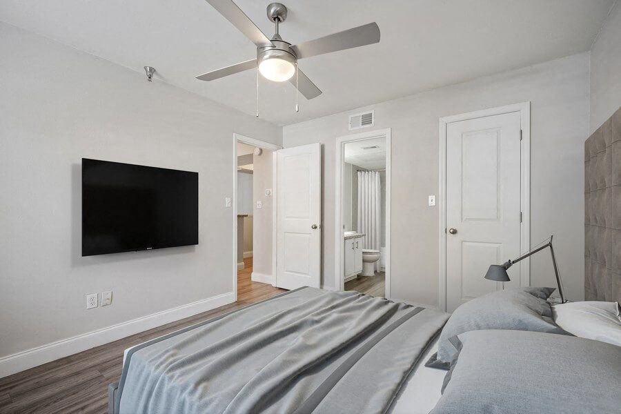 Haven at Waters Edge - Photo 6 of 41