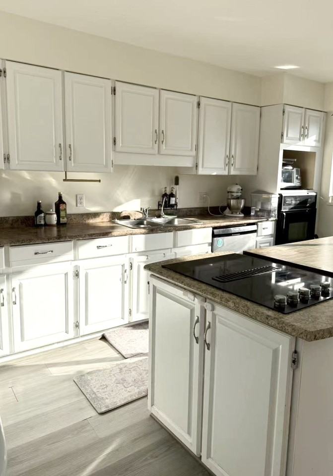 14450 16A Avenue - Photo 3 of 13