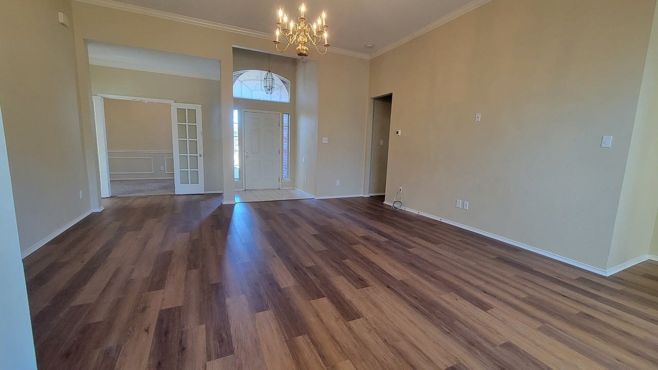 1606 Jennifer Dr #NA - Photo 5 of 20