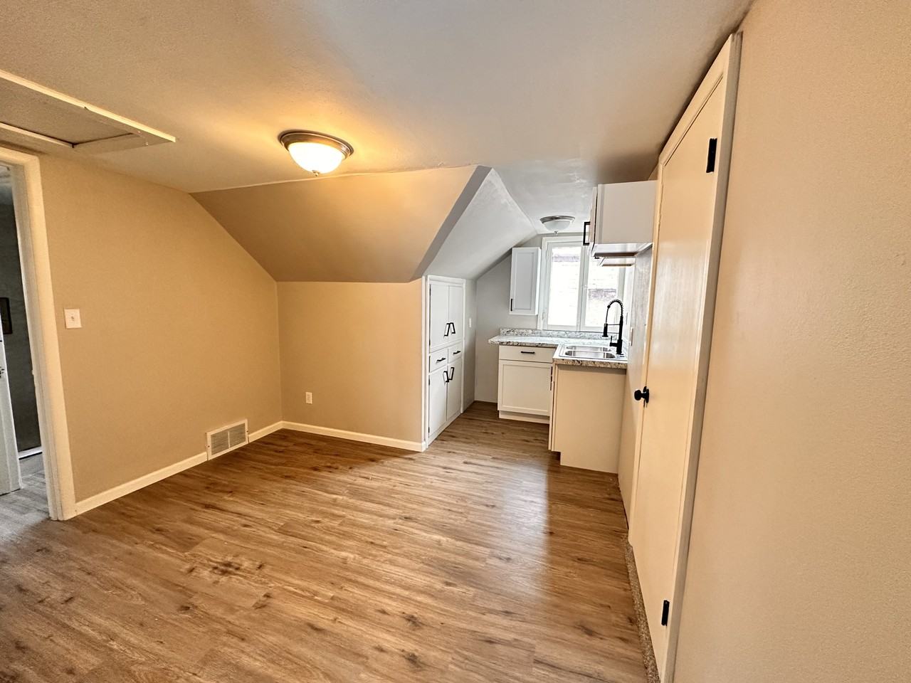 2704 W Concordia Ave #NA - Photo 5 of 20