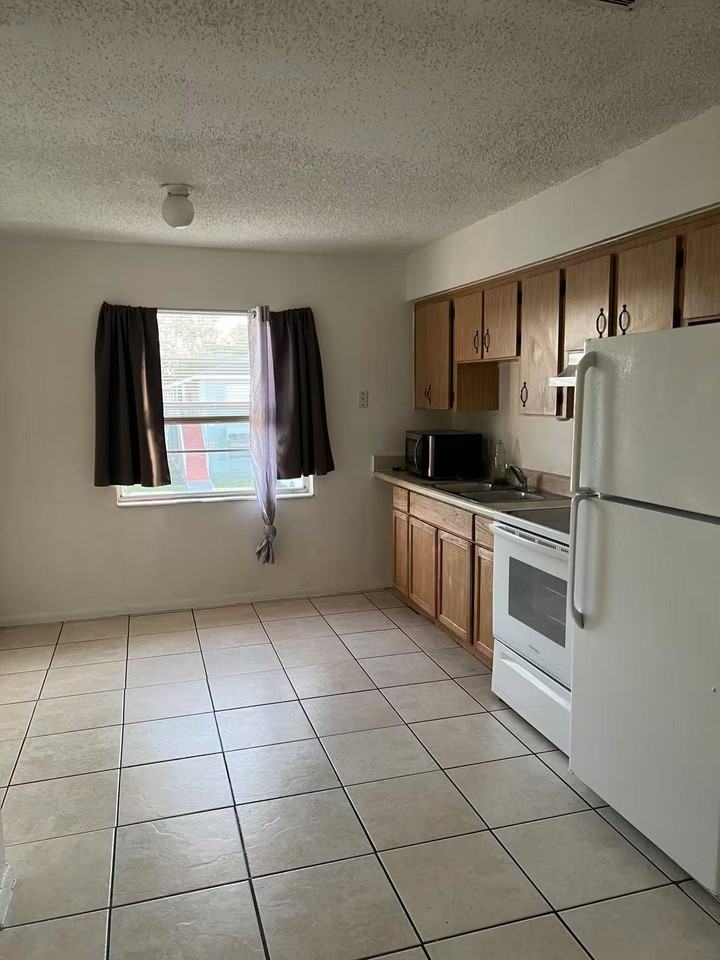 707 Michigan Ct #3 - Photo 7 of 8