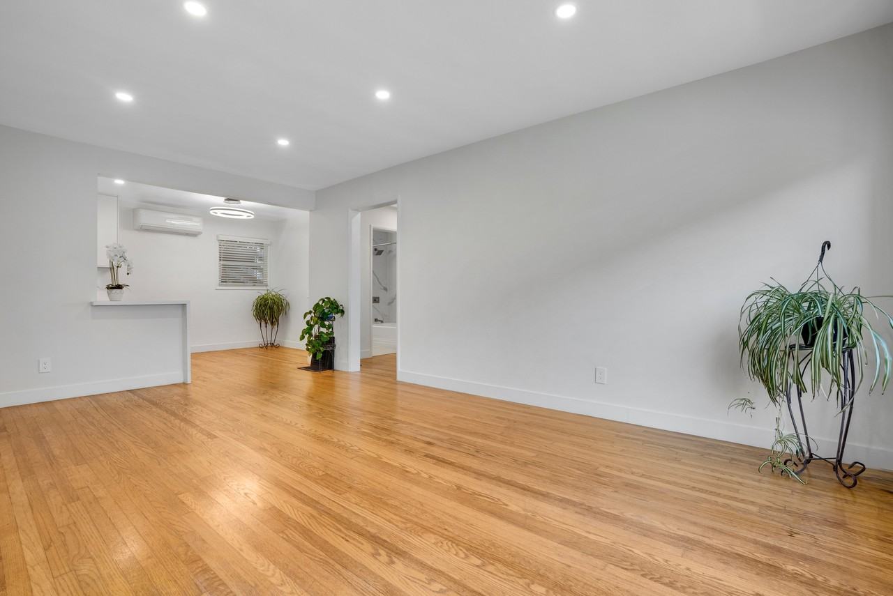 624 Lincoln Blvd #A - Photo 4 of 19