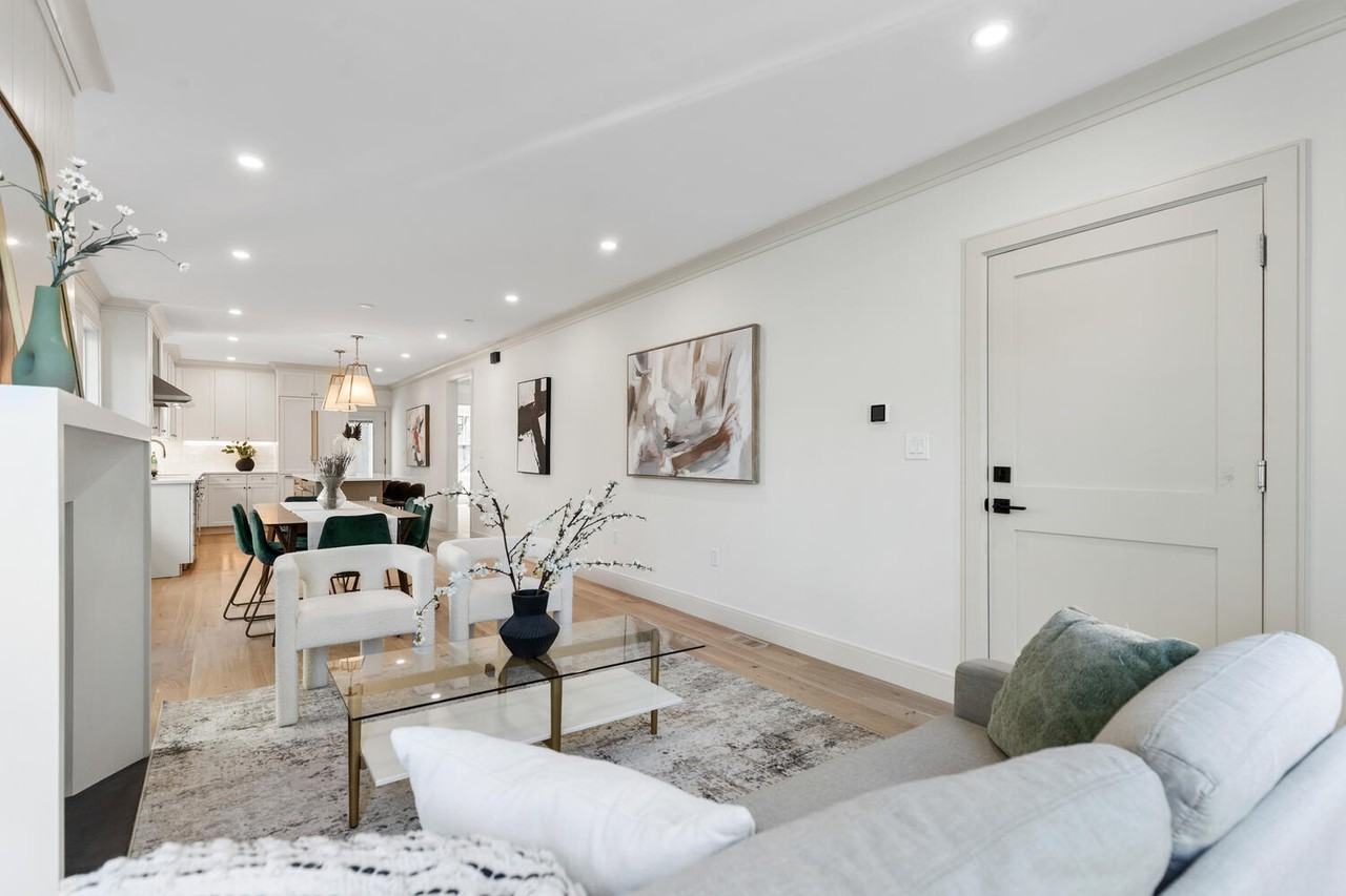 8 Holly Ave #1 - Photo 7 of 41