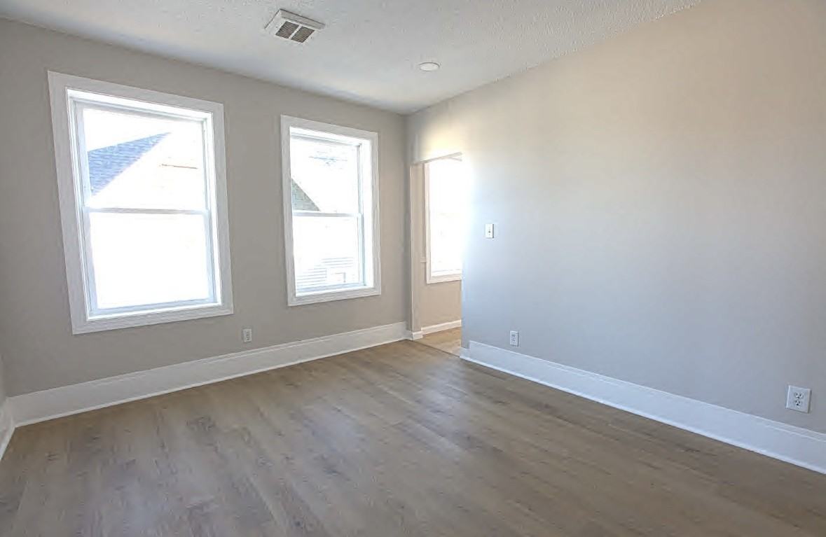 31 Florence St #3 - Photo 5 of 10