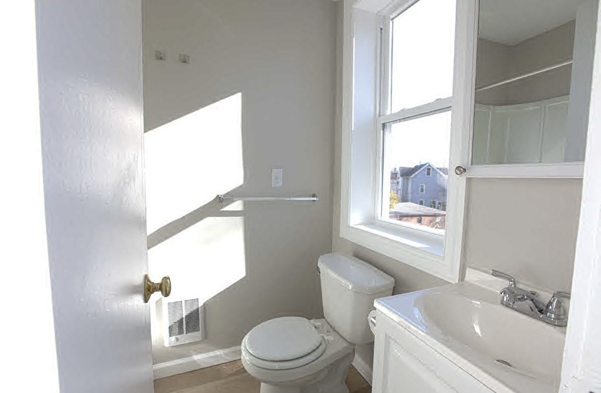 31 Florence St #3 - Photo 7 of 10