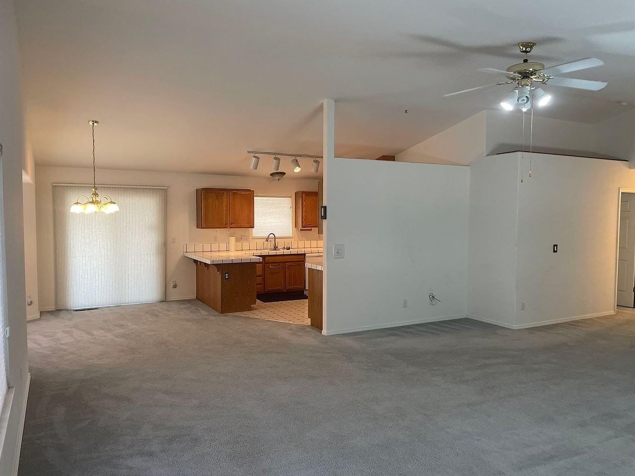 288 Mia Ct #NA - Photo 5 of 12