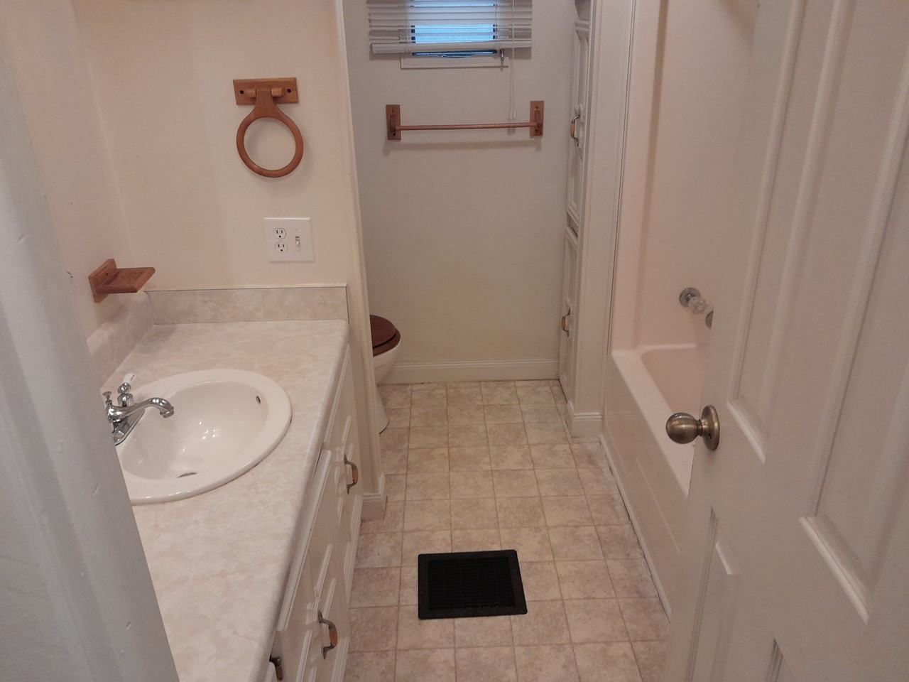 916 S Christiana Ave #NA - Photo 6 of 12