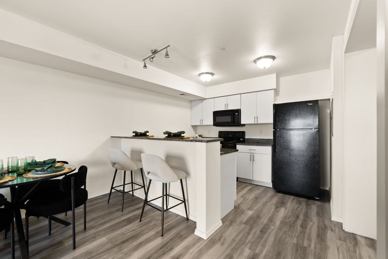 Rochdale Crossing - Photo 5 of 16