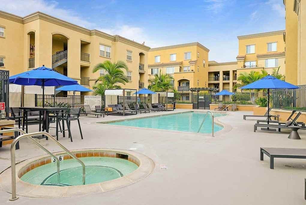 Pinnacle at Fullerton - Photo 4 of 50