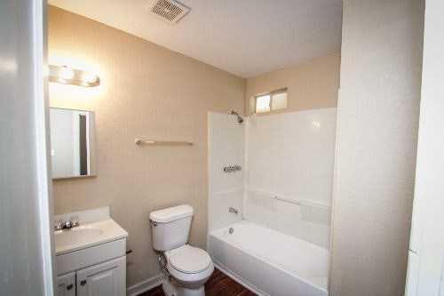 936 Poinsettia Street - Photo 4 of 28