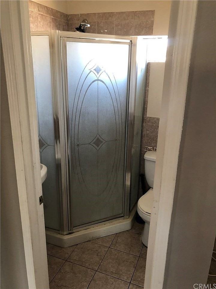 5890 Gundry Ave - Photo 2 of 9