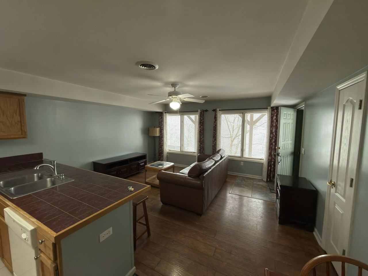 169 Brookview Ln, Unit 2bed - Photo 4 of 13