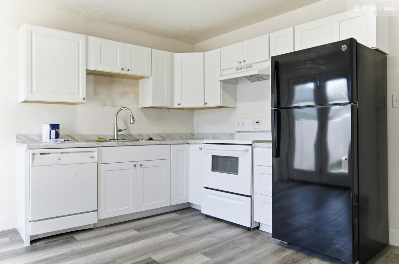 472 East Center Street - Photo 4 of 10