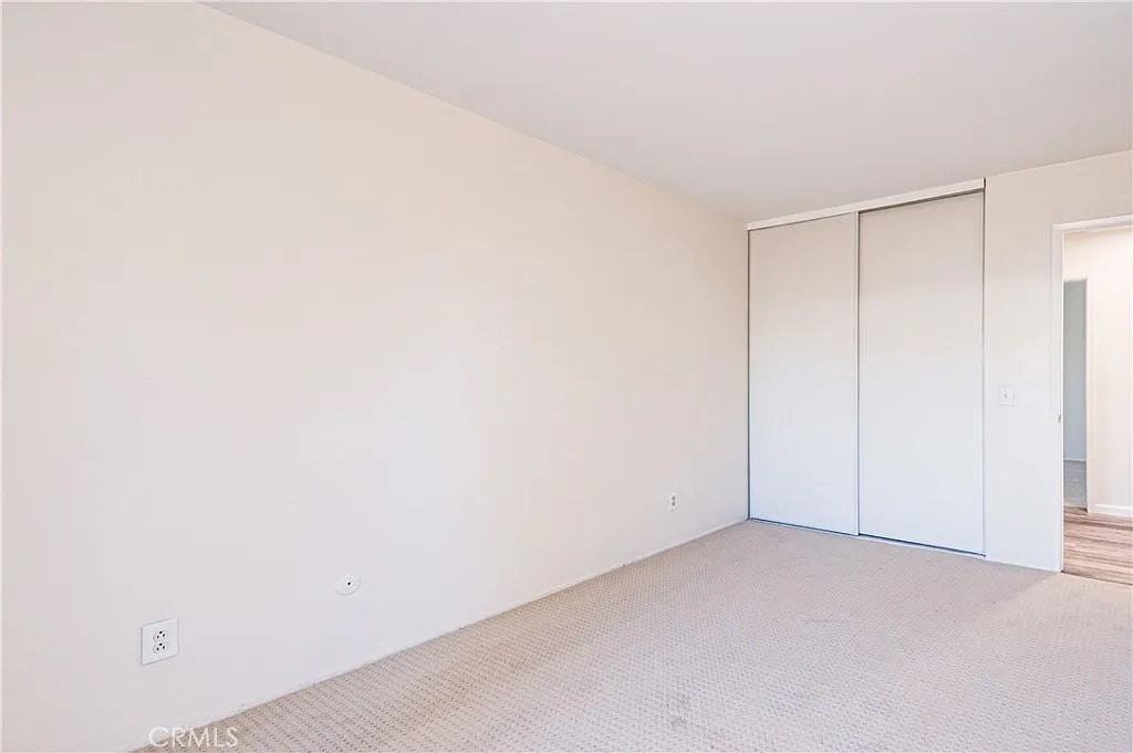 4418 Jill St - Photo 5 of 19