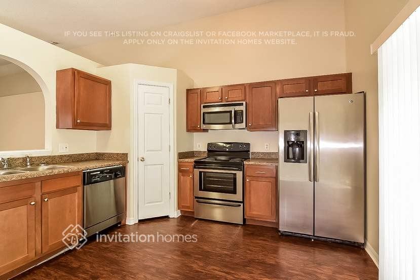 6304 Calamari Pl - Photo 7 of 21