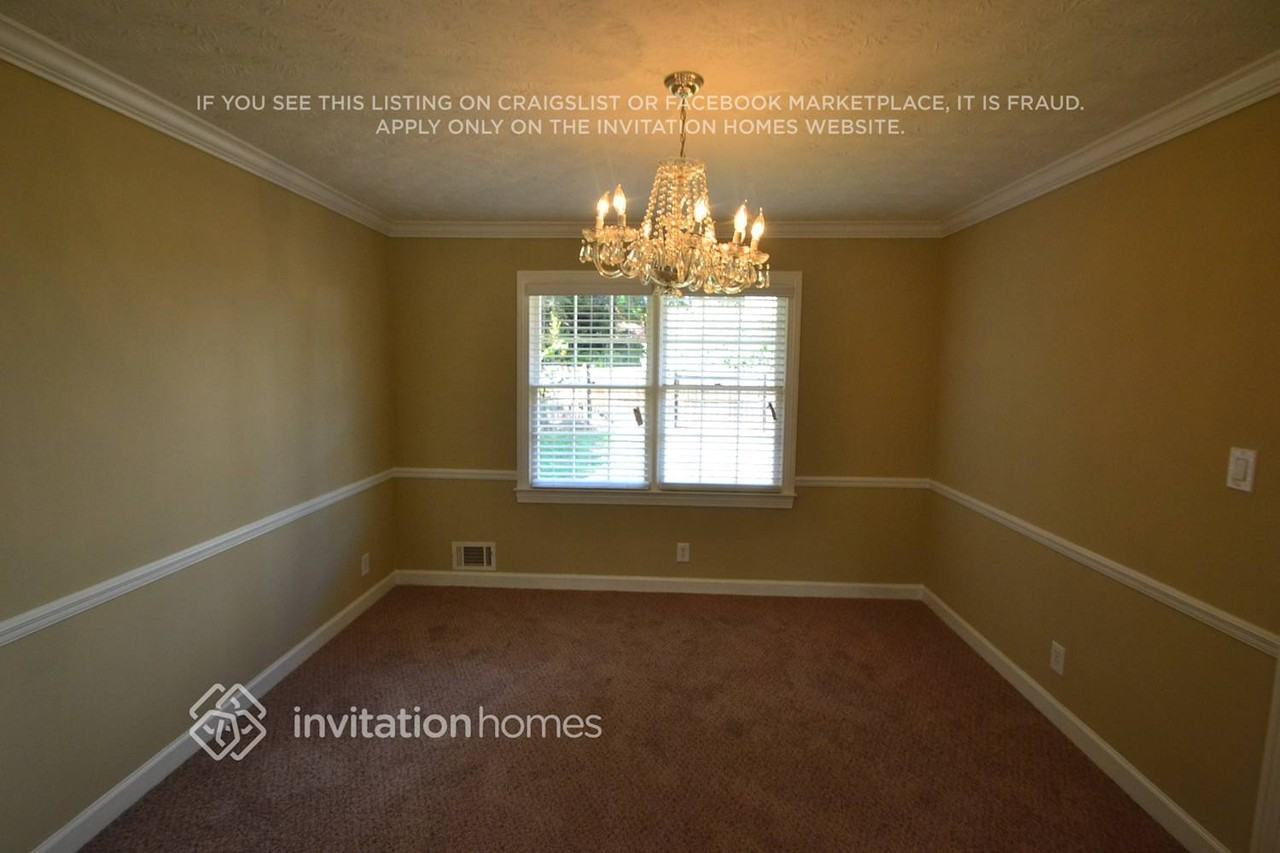 863 Arlington Dr - Photo 5 of 13